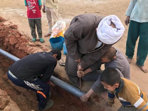 توصيل خط مياه جزيرة الودي - الصف - 4500 مستفيد - مارس 2017_268